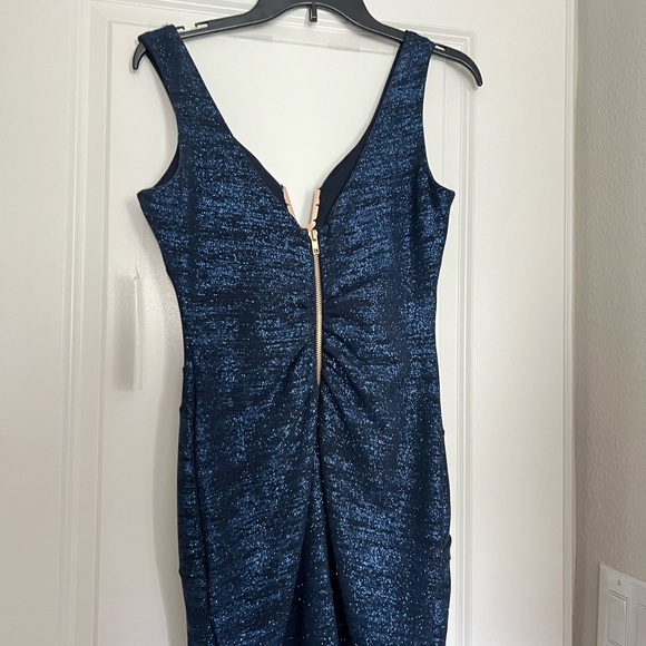 Brand new blue body-con dress - Picture 2 of 3